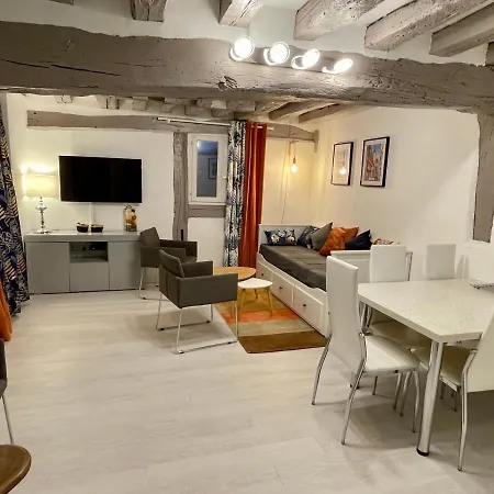 Apartment Le 1732, Coeur D'histoire, Duplex Au Calme Rouen