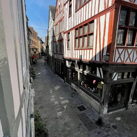 Le 1732, Coeur D'histoire, Duplex Au Calme Lägenhet